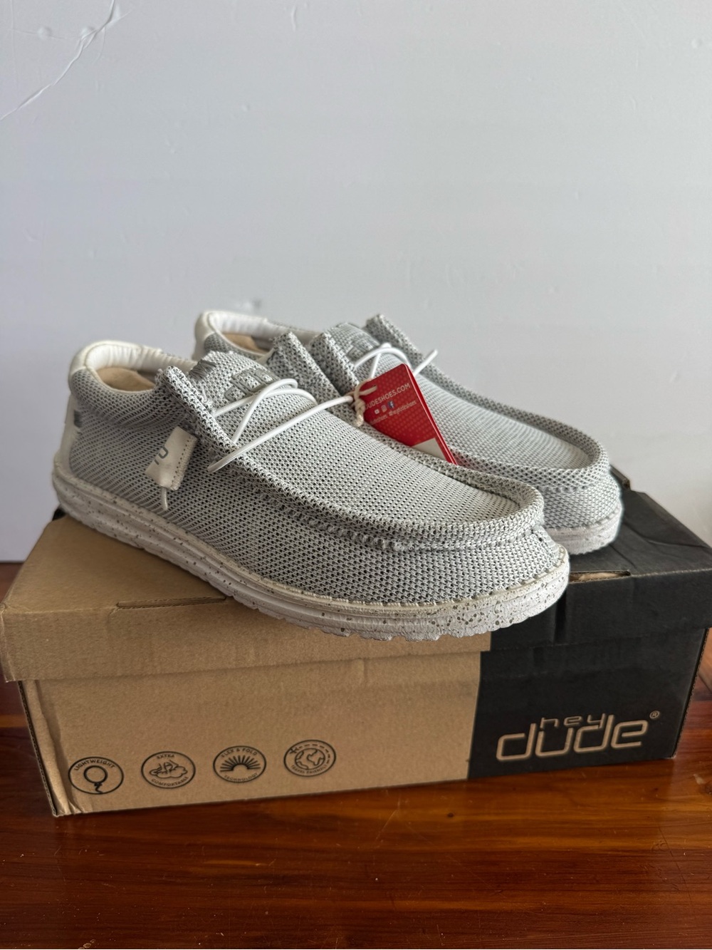 Hey Dude Wally Sox Stone White Men’s Size 9 Slip-On Shoes NWT